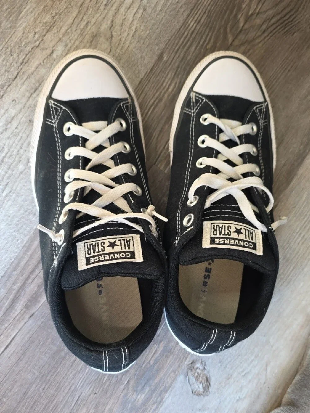 Converse Big Kids Size 7, Mens Size 7, Womens Size 8.5-9 Sneakers
